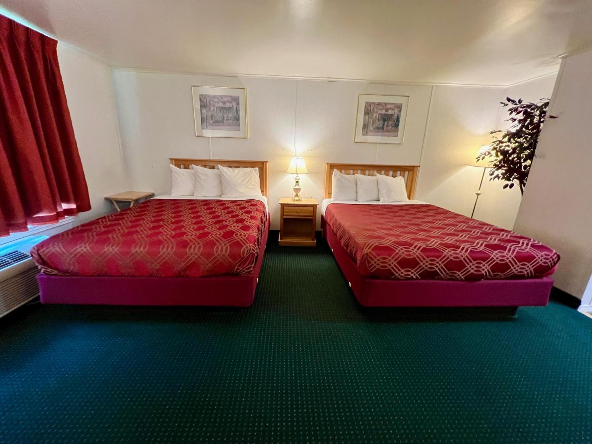 Rodeway Inn & Suites Brunswick Near Hwy 1 Extérieur photo
