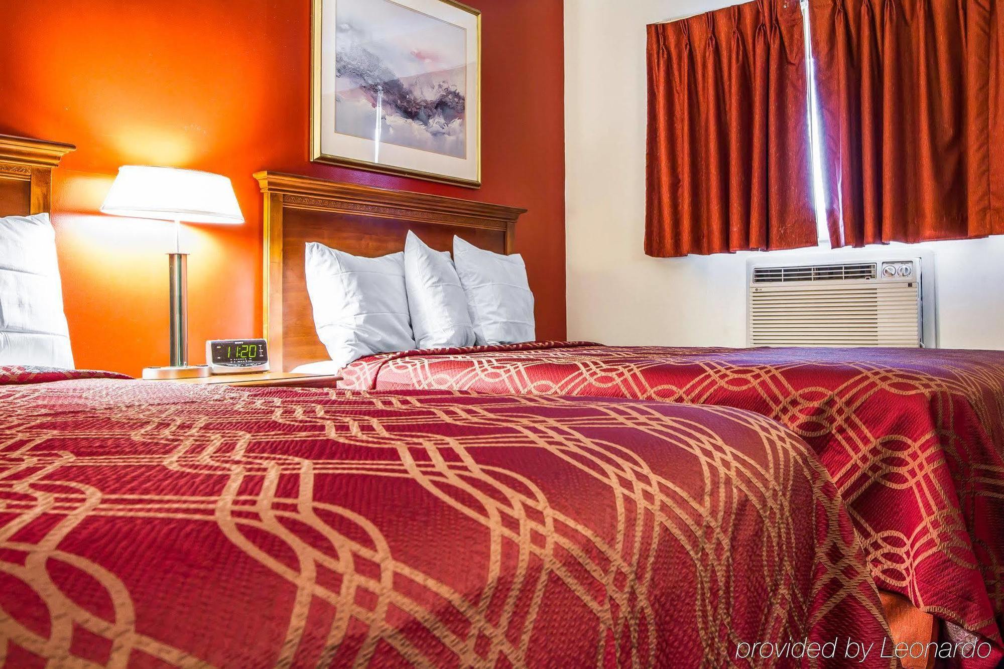 Rodeway Inn & Suites Brunswick Near Hwy 1 Extérieur photo