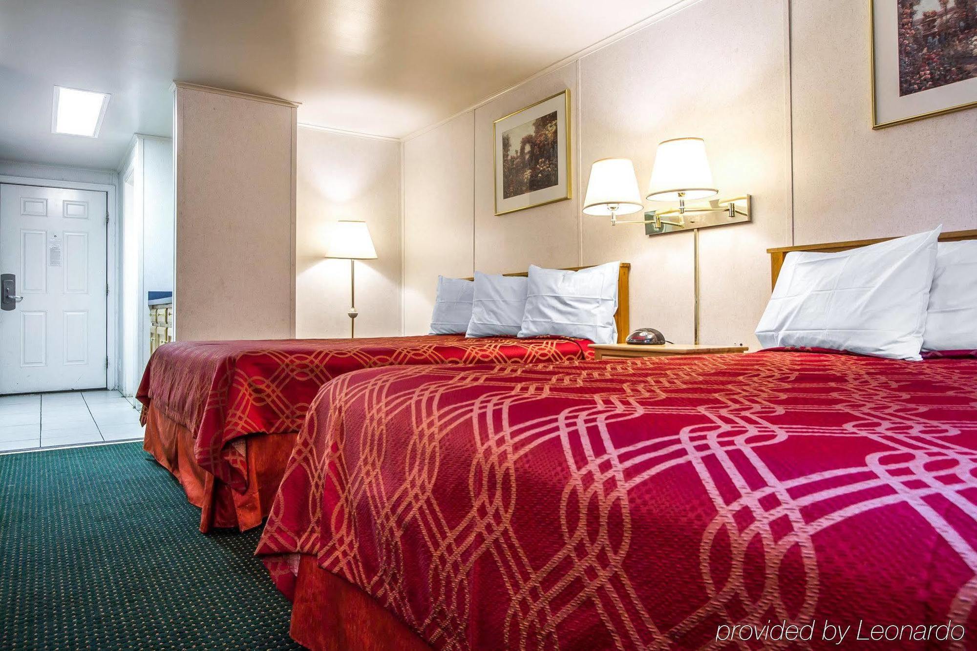 Rodeway Inn & Suites Brunswick Near Hwy 1 Extérieur photo