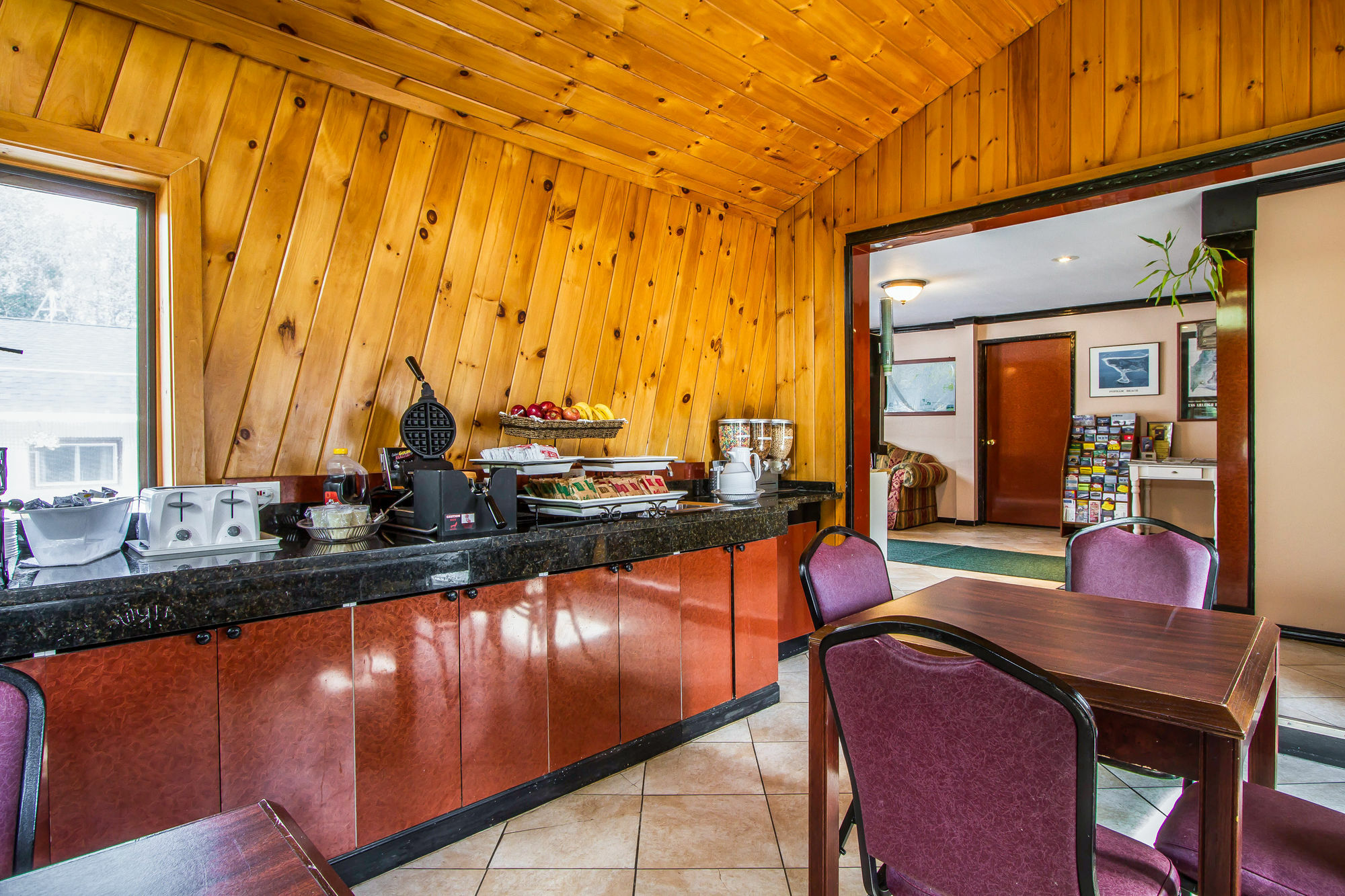Rodeway Inn & Suites Brunswick Near Hwy 1 Extérieur photo